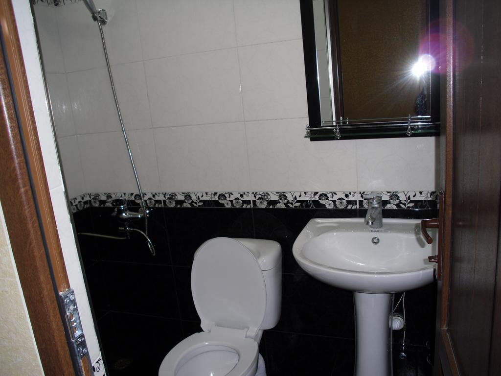 Suliko Guest House バトゥーミ 部屋 写真
