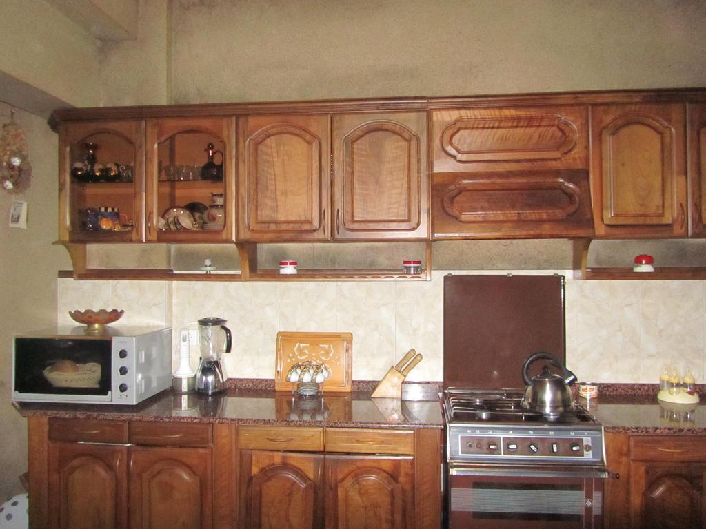 Suliko Guest House バトゥーミ 部屋 写真